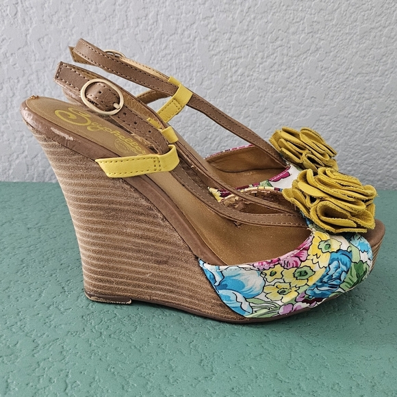 Anthropologie Seychelles Joan Yellow Floral Stacked Wedge Strappy Sandal Size 7 - Picture 4 of 9